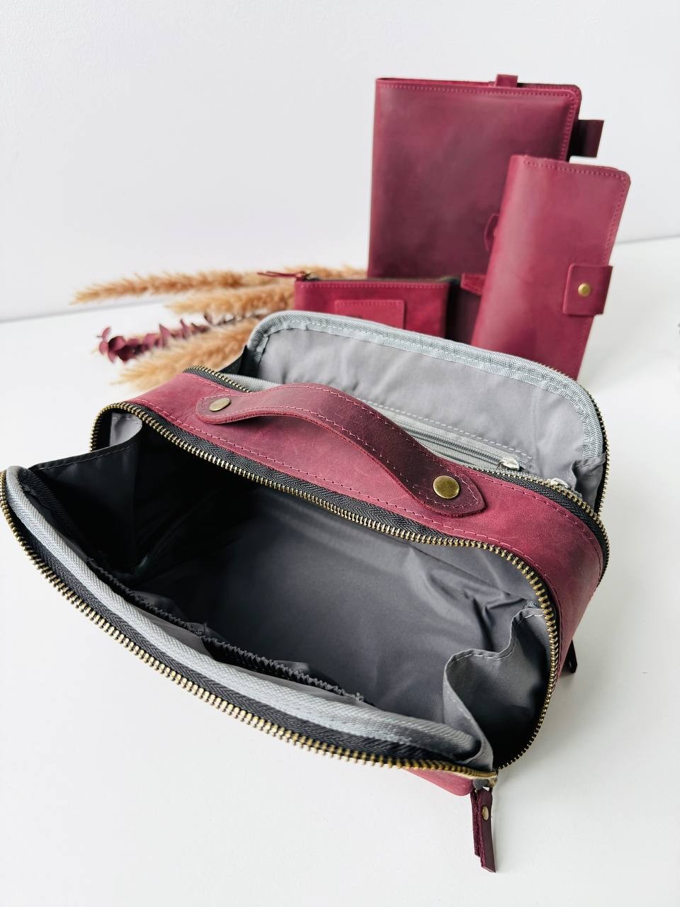Luxury Leather Gift Set: Notebook, Wallet, Cosmetic Bag, Keychain – Personalized