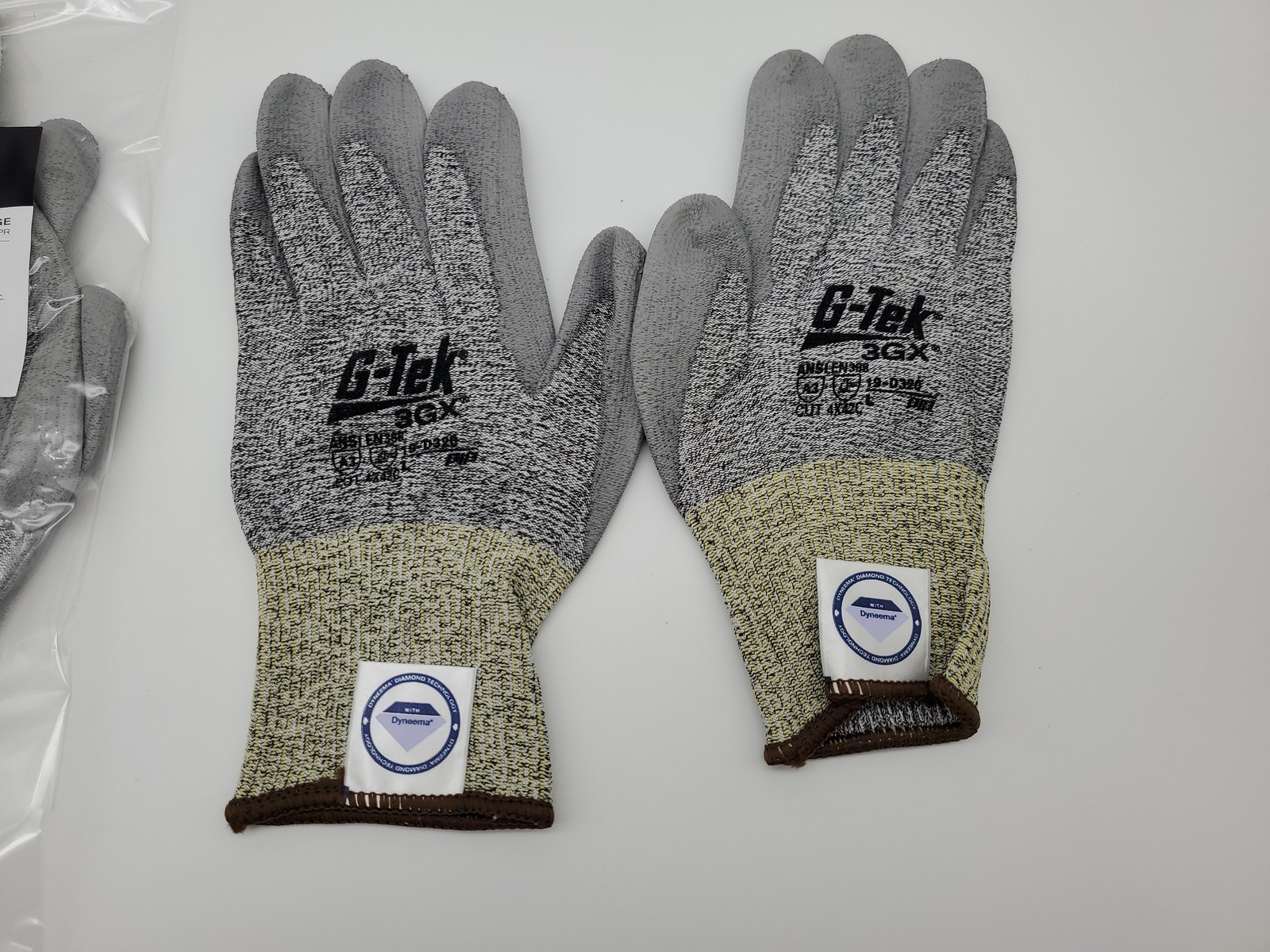 PIP Cut Resistant Work Gloves Size Large G-Tek 3GX Palm Coated 19-D320 3 Pairs