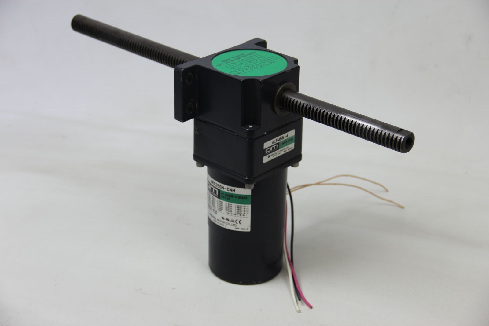 Oriental Motor 4RK25GN-CWM Magnetic Brake Motor with 4LF45N-4 Linear Head – USED