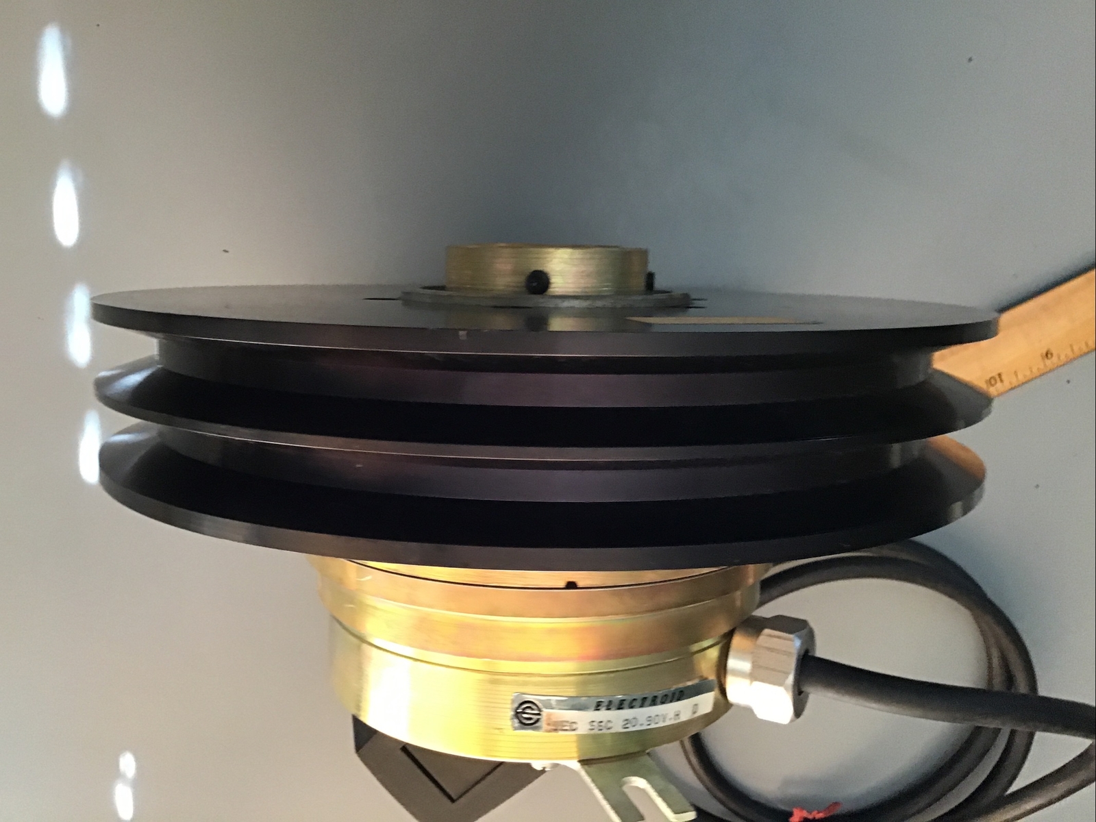 ELECTROID ELECTROMAGNETIC CLUTCH 1-1/4” SHAFT. # SEC-56C-20. 7,500 Rated RPM.