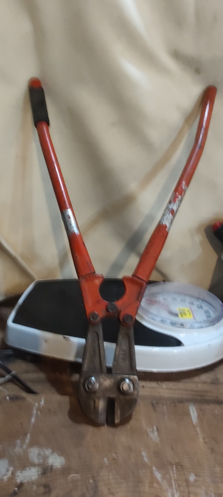 Used 600 Cap 10mm 3/8 24” inch Bolt Cutters / Cable Cutters Hand Tool