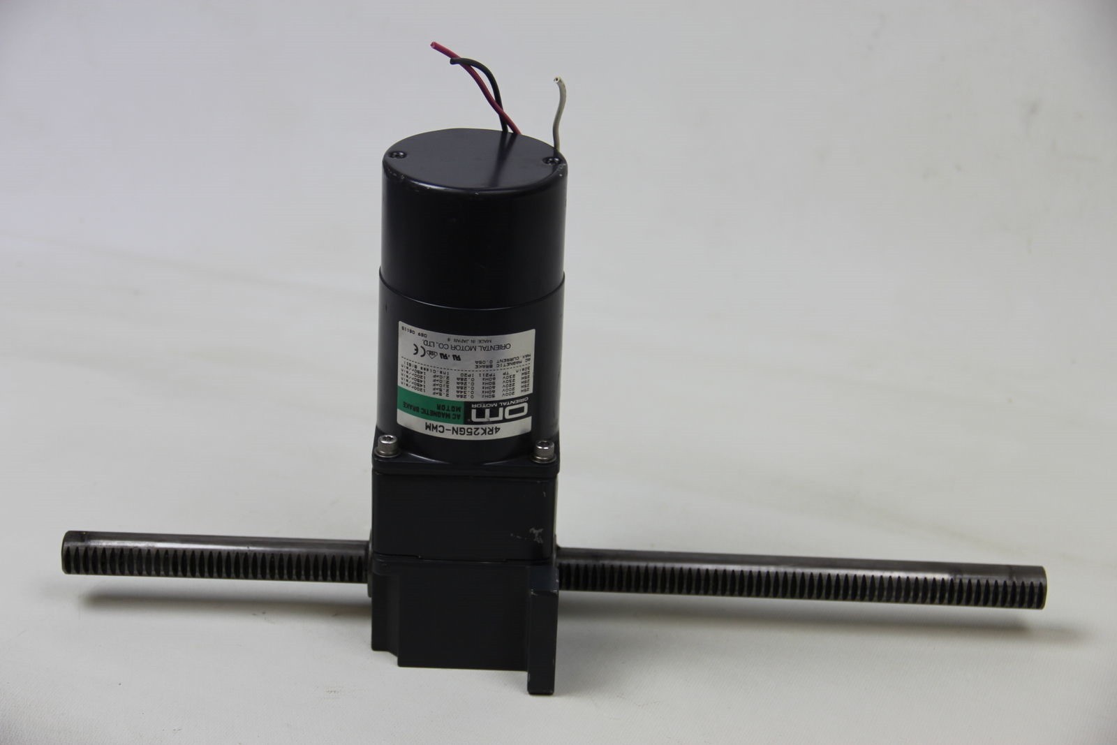 Oriental Motor 4RK25GN-CWM Magnetic Brake Motor with 4LF45N-4 Linear Head – USED