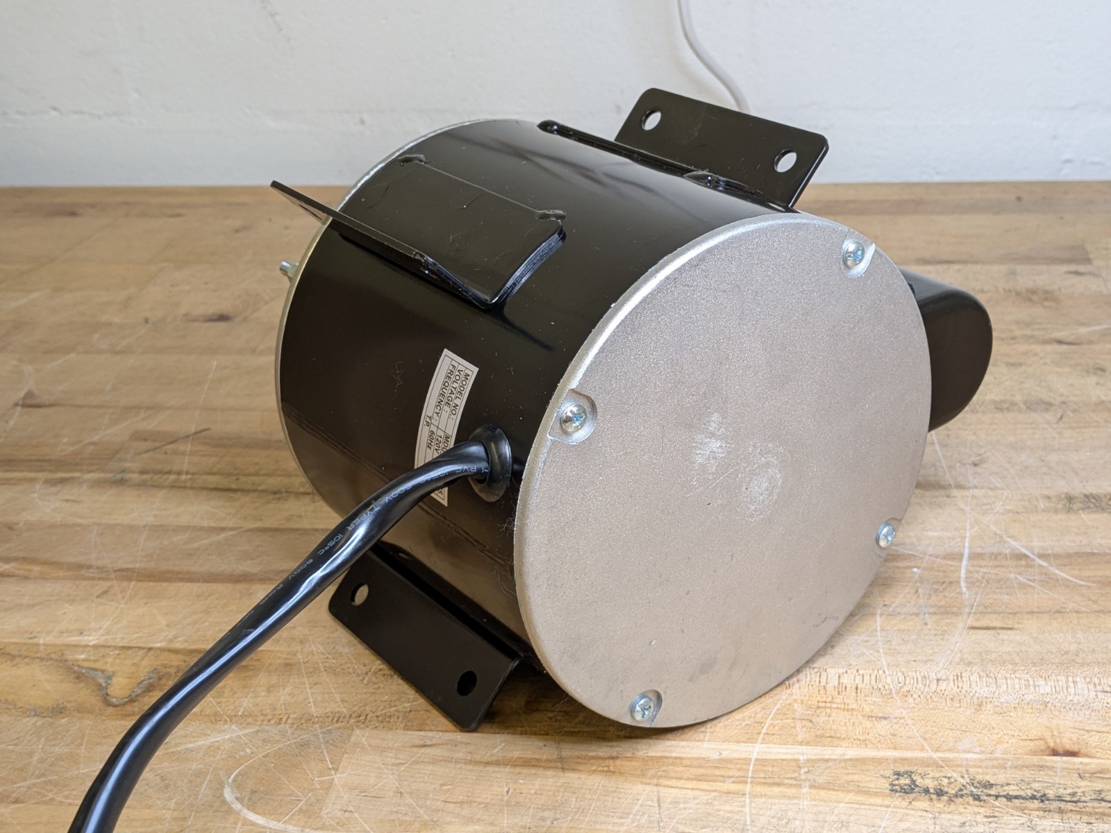 Direct Drive Enclosed Fan Motor 2-Speed 5/8″ x 1-3/4″ Shaft 1/2 HP 120v 5 Amp
