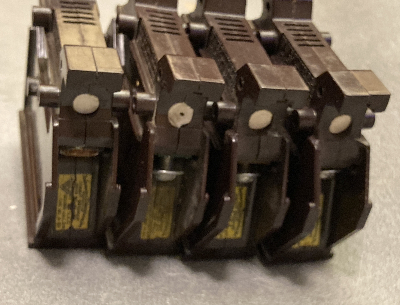 Wadsworth A120NI 20 Amp 1 Pole 1P Type A Plastic FOOT Breaker A120N A120