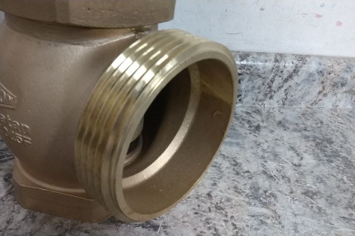 Dixon WHYD4045F 4 x 4-1/2 In Size 300 PSI Wharf Hydrant Valve