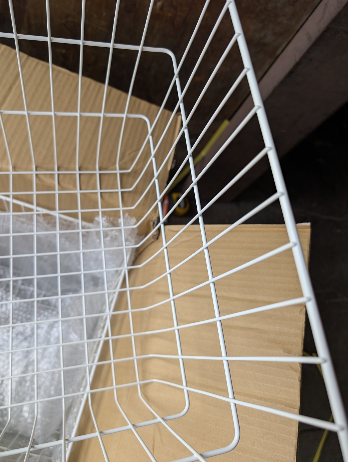 Case of 6 Unbranded 09004-BFA 12 in White Wire Baskets Made in Taiwan in box