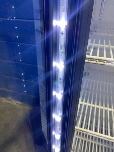 TRUE GDM-30-LD 2 GLASS DOOR REFRIGERATOR COOLER DISPLAY MERCHANDISER