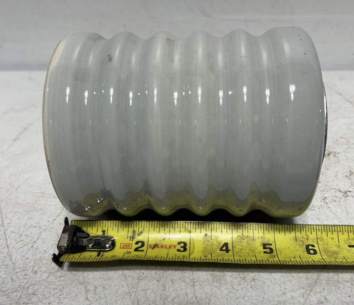 Meister International 12169 Porcelain Bus Insulator 4.5″ Dia. x 6″ Tall