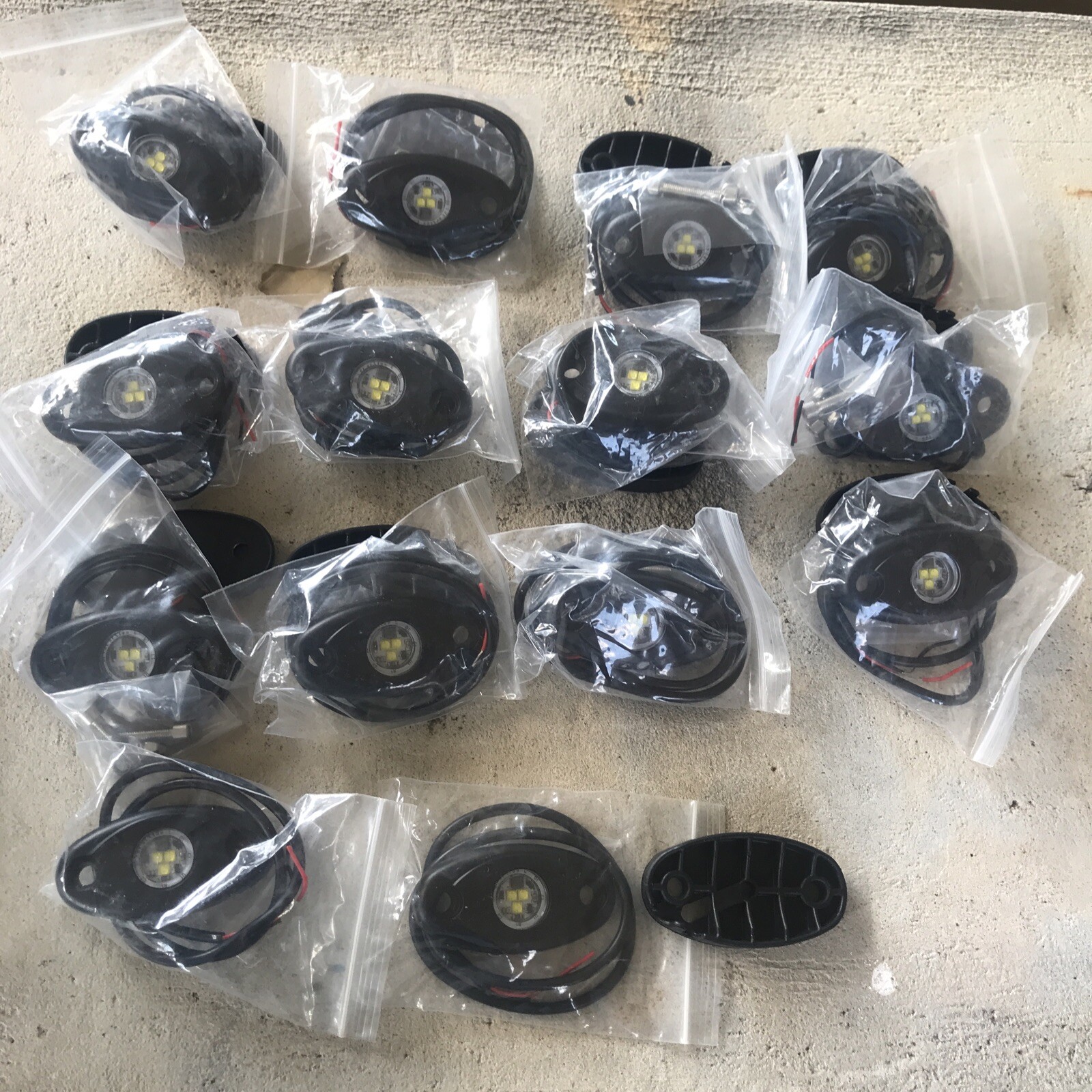 Led Lamp A151886 14 Lights 13 Rubber Backs New