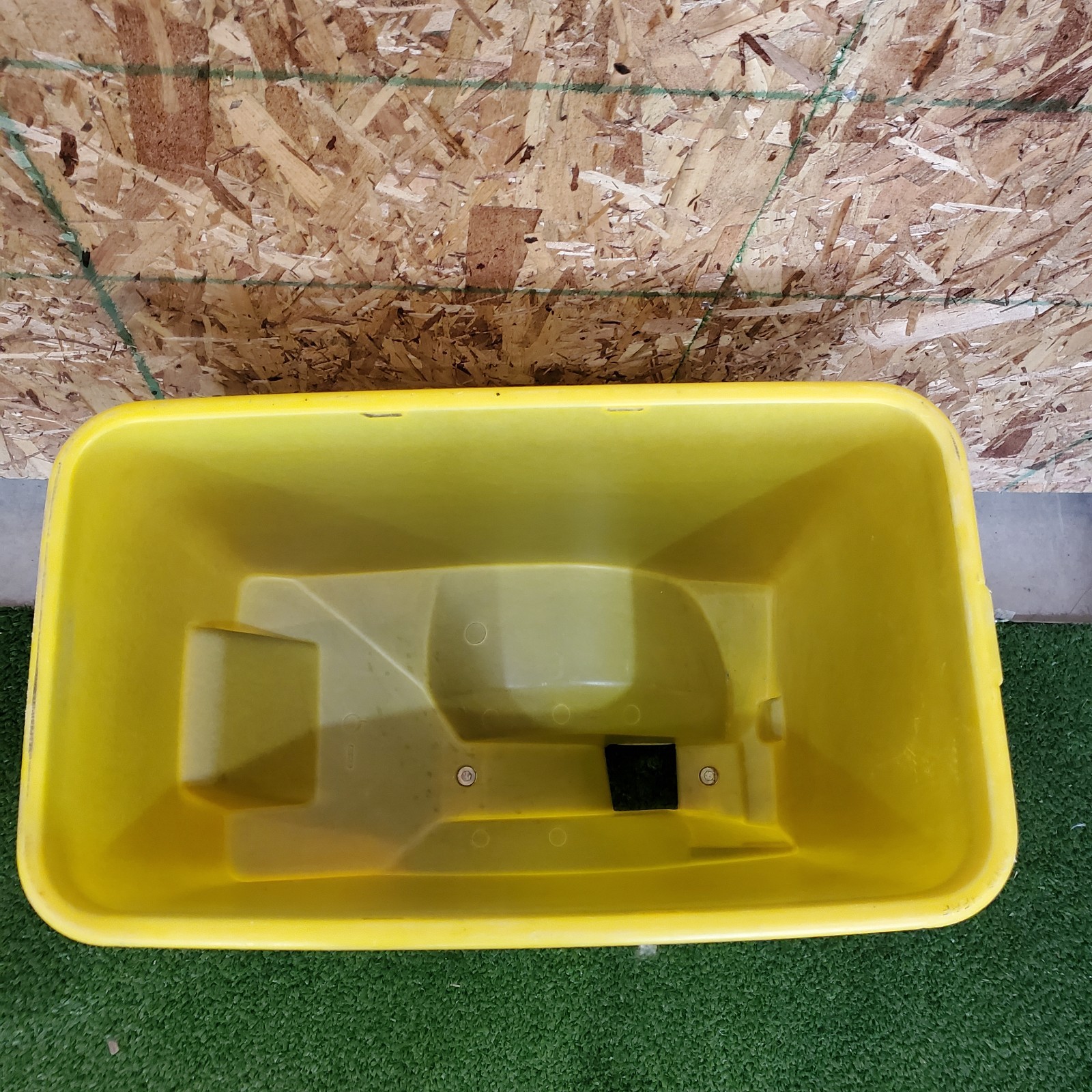 Used Seed Hopper fits John Deere 1750 1760 1780 7200 7300 AA37995 1.6