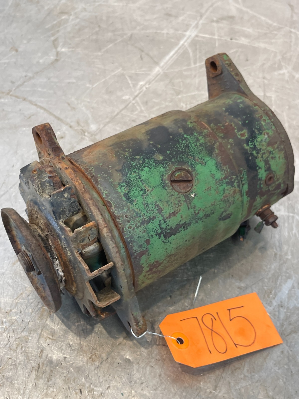 1967 John Deere 4020 Tractor 12V Generator 1100380