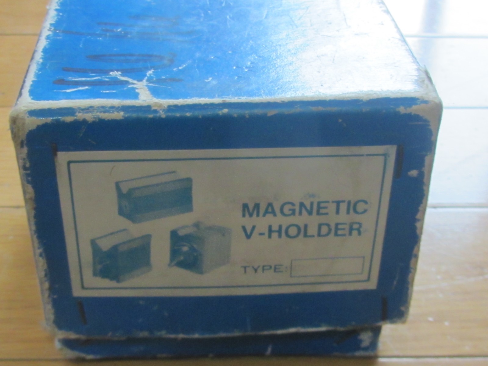 Magnetic V Block Holder Magnetic Holder Made in Taiwan! MINT & COOL! No. 80652!