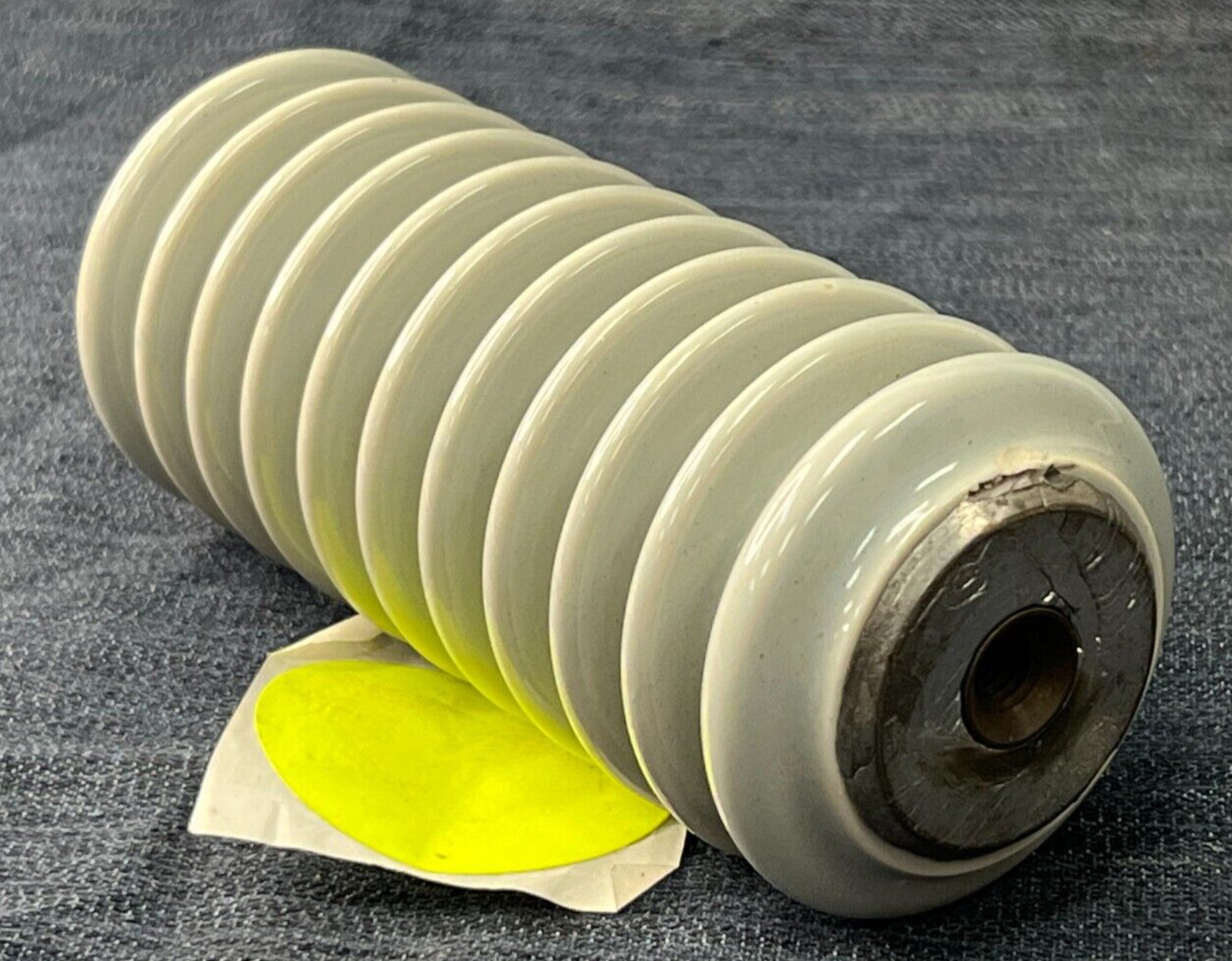 MEISTER INTERNATIONAL PORCELAIN BUS INSULATOR A20-3 13.2KV BIL: 95KV 6″ HEIGHT