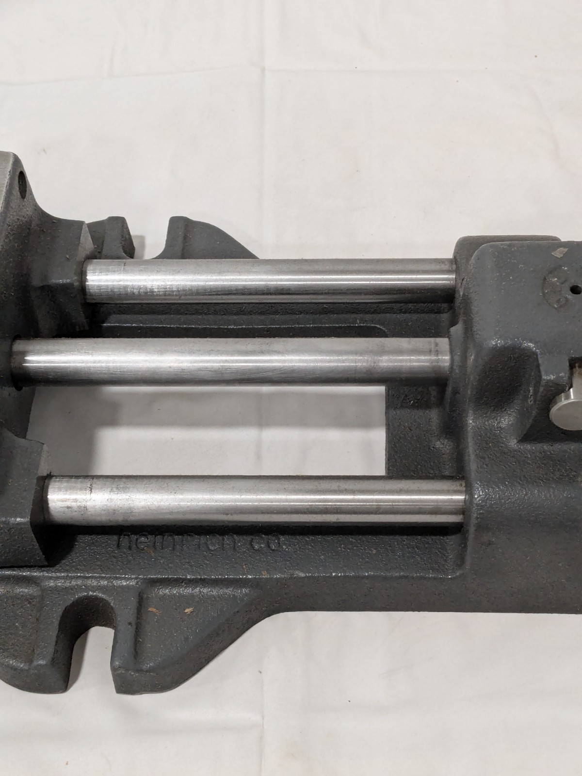 Heinrich Horizontal Drill Press Vise: 6″ Jaw Width, 6-3/16″ Jaw Opening 6-SV