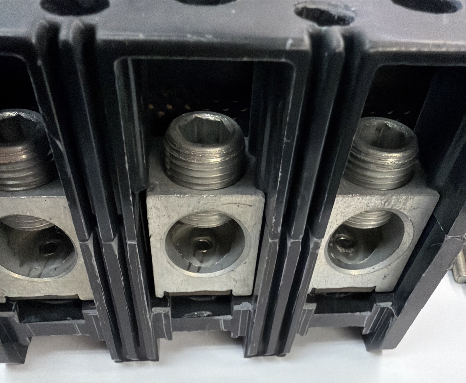 Square D 175A 3 Phase Pole Breaker 600V KAL36175 Line Load Lugs 175 Amp