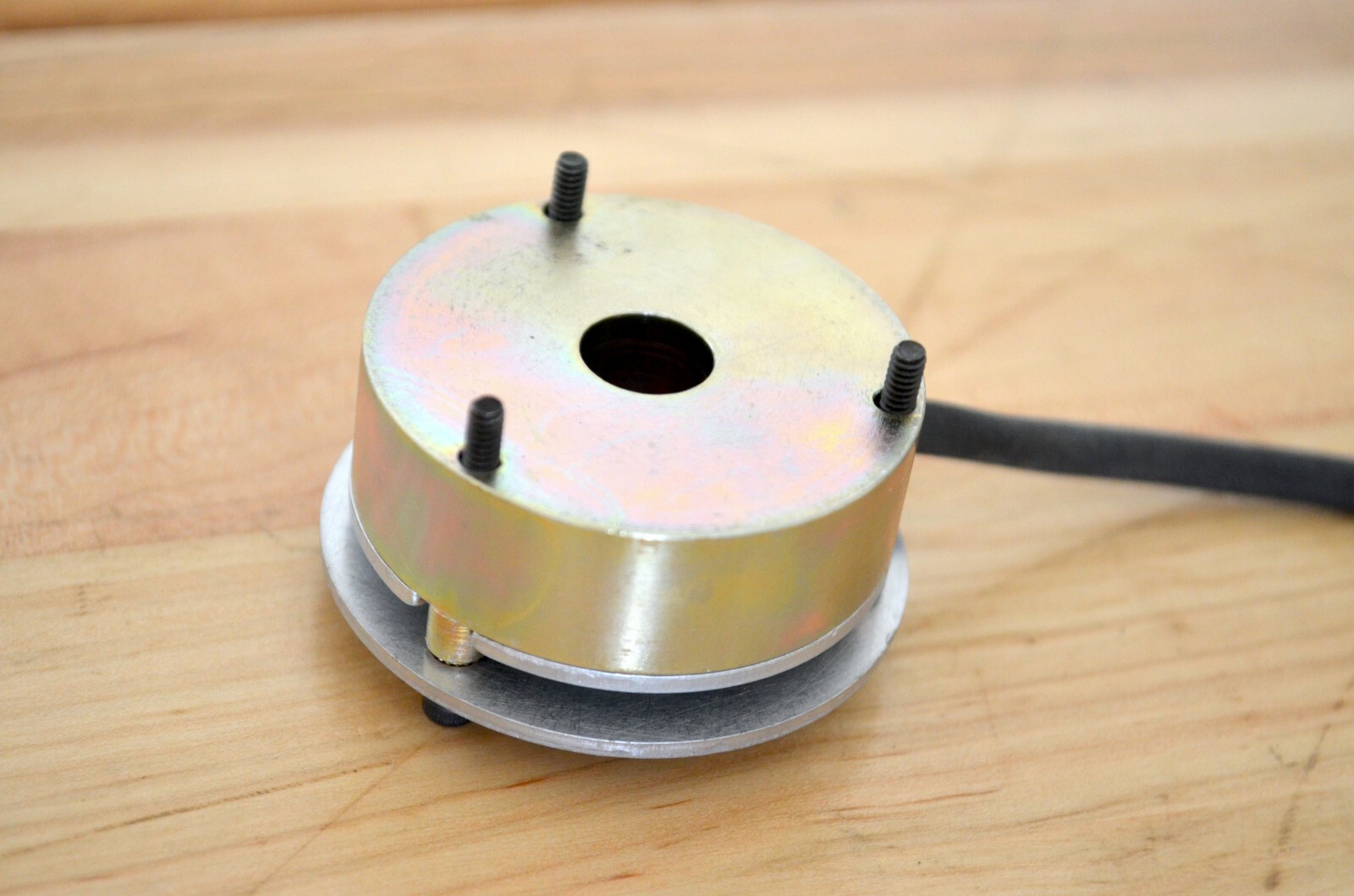 NEW Inertia Dynamics 1702-0029 Failsafe Electromagnetic Brake 18vdc , 1/4″ shaft
