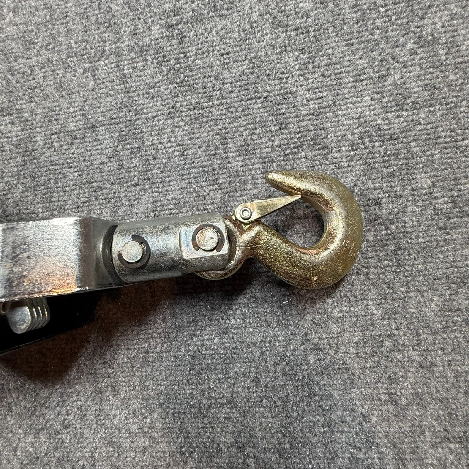 Buffalo Taiwan 4000lbs 2Ton Come Along Hoist Ratcheting 5ft Cable Winch Crane