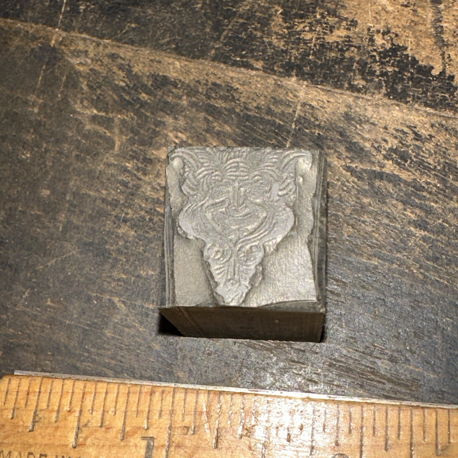 Print Block ( Smiling Face, Tribal Scene ) Lead Block