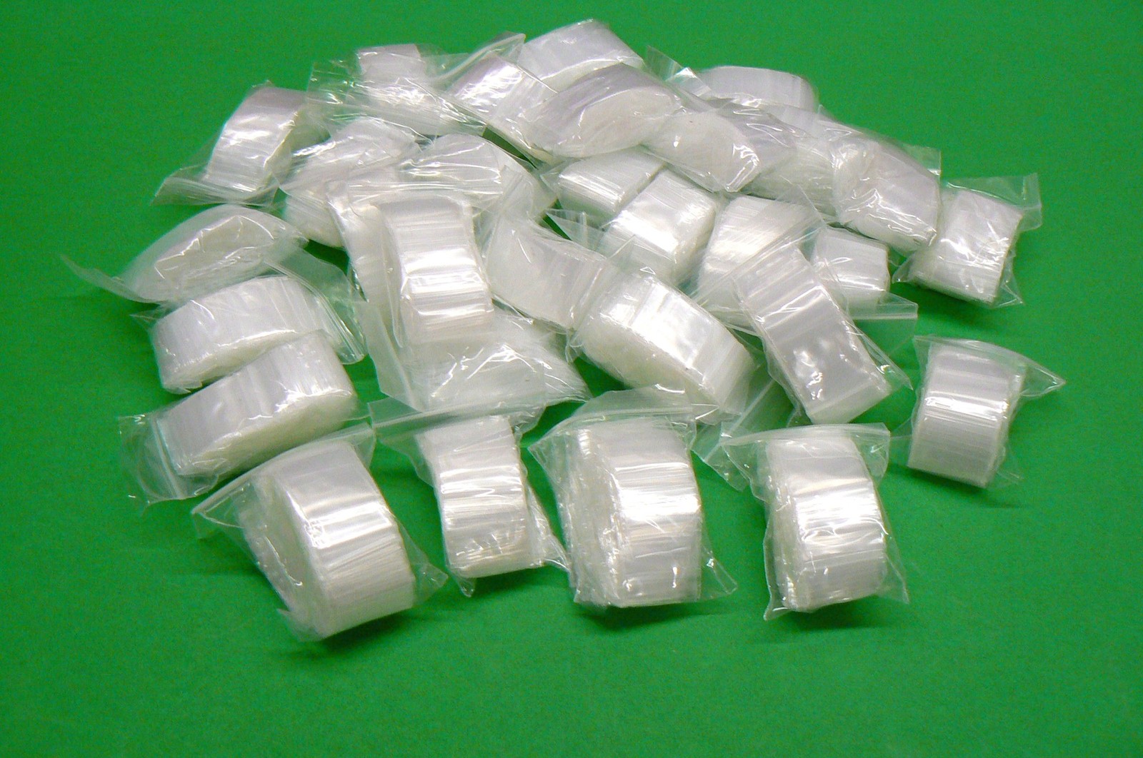 3000 Zip Seal 1×1 Bags Reclosable 2mil Slide Lock Small Mini Baggies 1x 1″