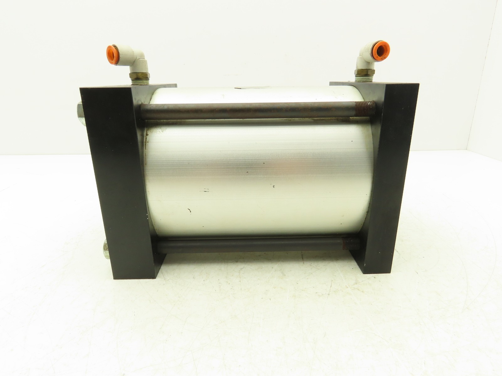 Rockford Air Devices 6×6 Pneumatic Air Cylinder 6″Bore 6″Stroke Tapped Mounting