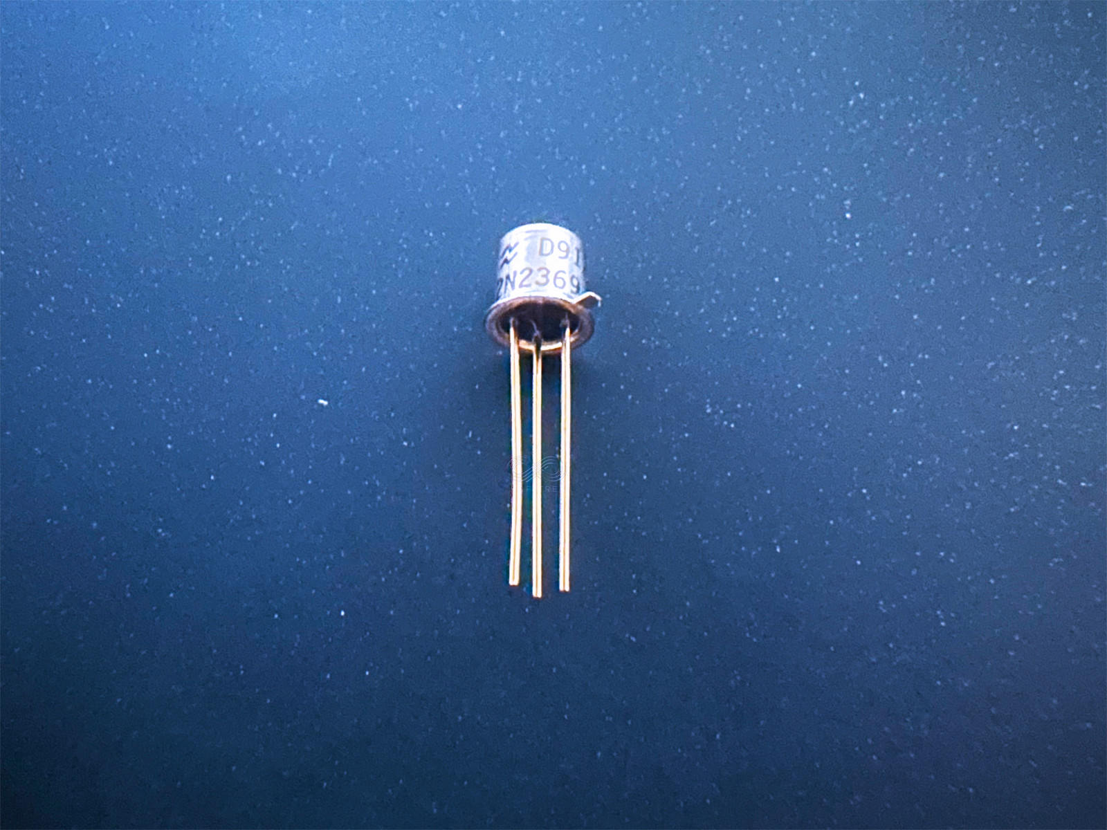 5PCS 2N2369 National Semiconductor NPN Switching Transistor 15V 0.2A TO-218 BJT