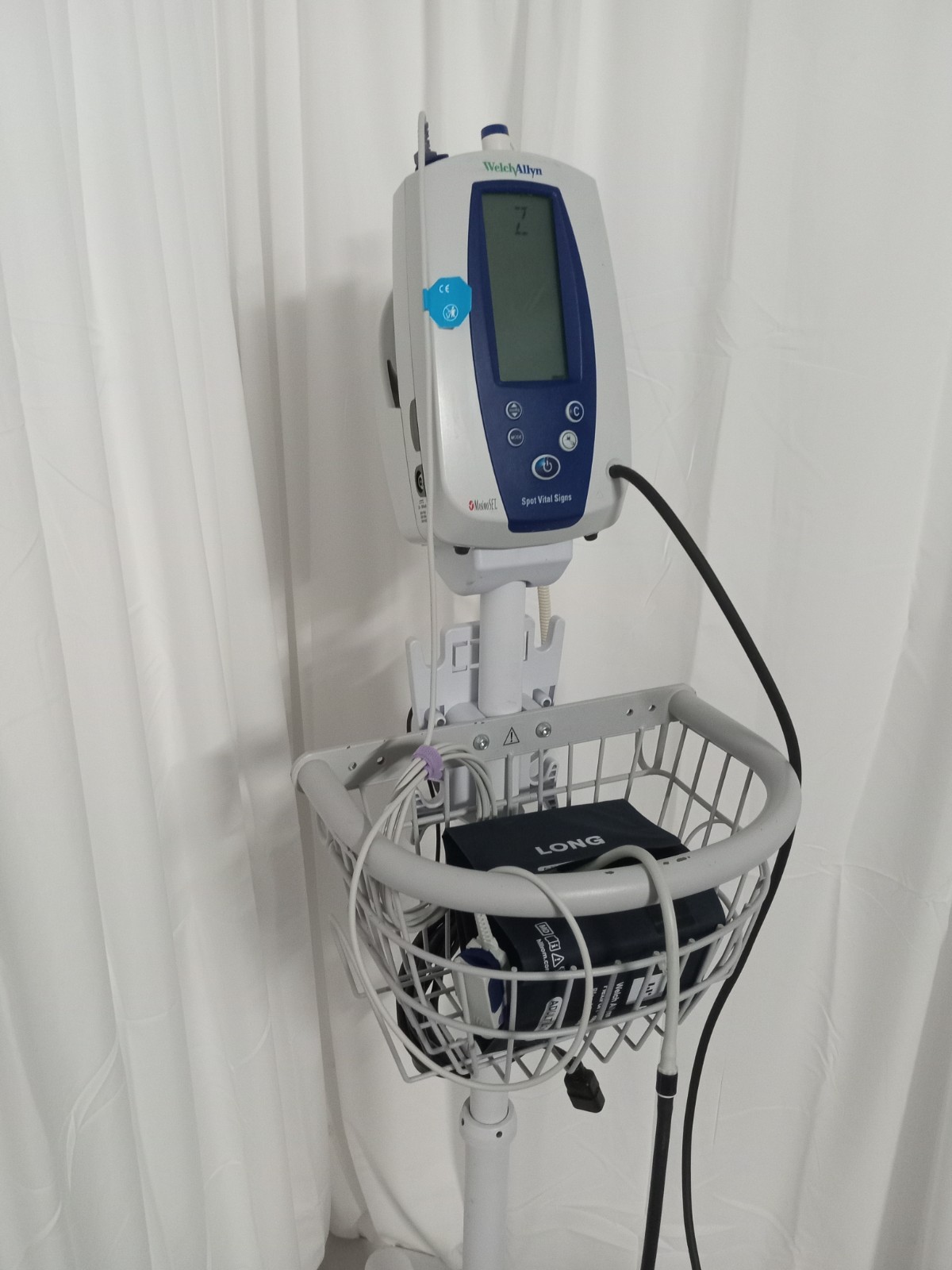 Welch Allyn Spot Vital Signs Monitor w/ Accessories ****FREE SHIPPING****
