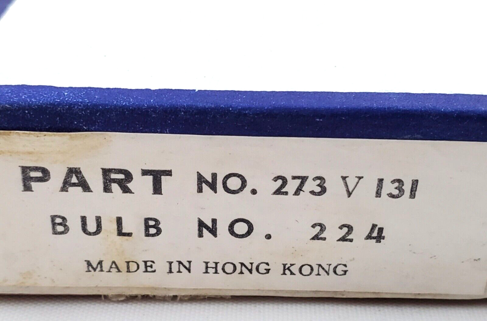 Box of 100 Miniature Lamps 224 2.15 Volt Single Contact Hong Kong