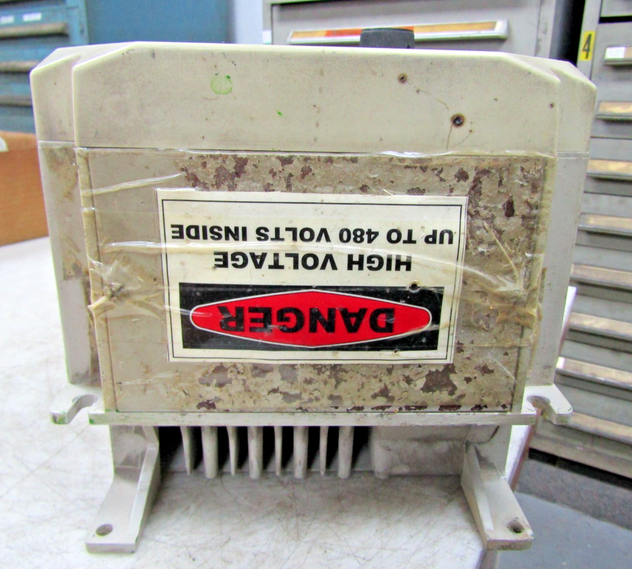 ?MAGNETEK GPD 503 VARIABLE FREQUENCY DRIVE 380-460 VAC 3Ø 20.0 AMP DS317