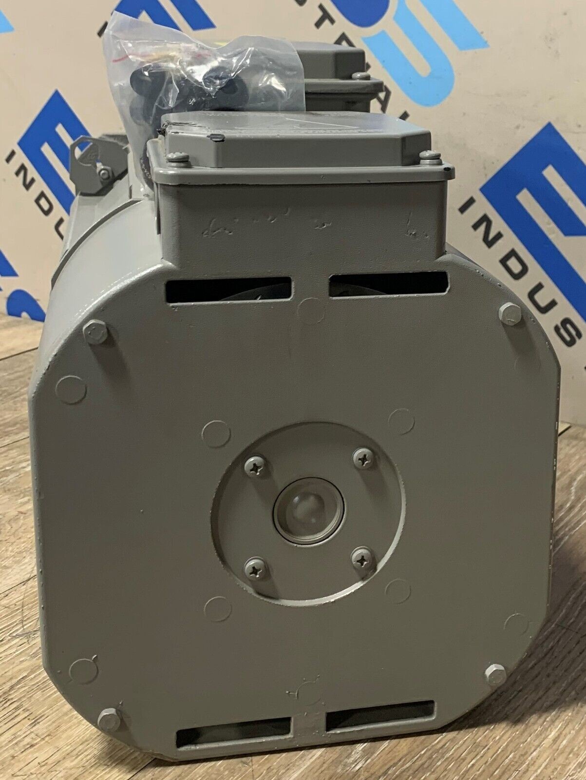 OEMER QL 100M 5,5kW/1500-9000RPM 3-PH AC MOTOR