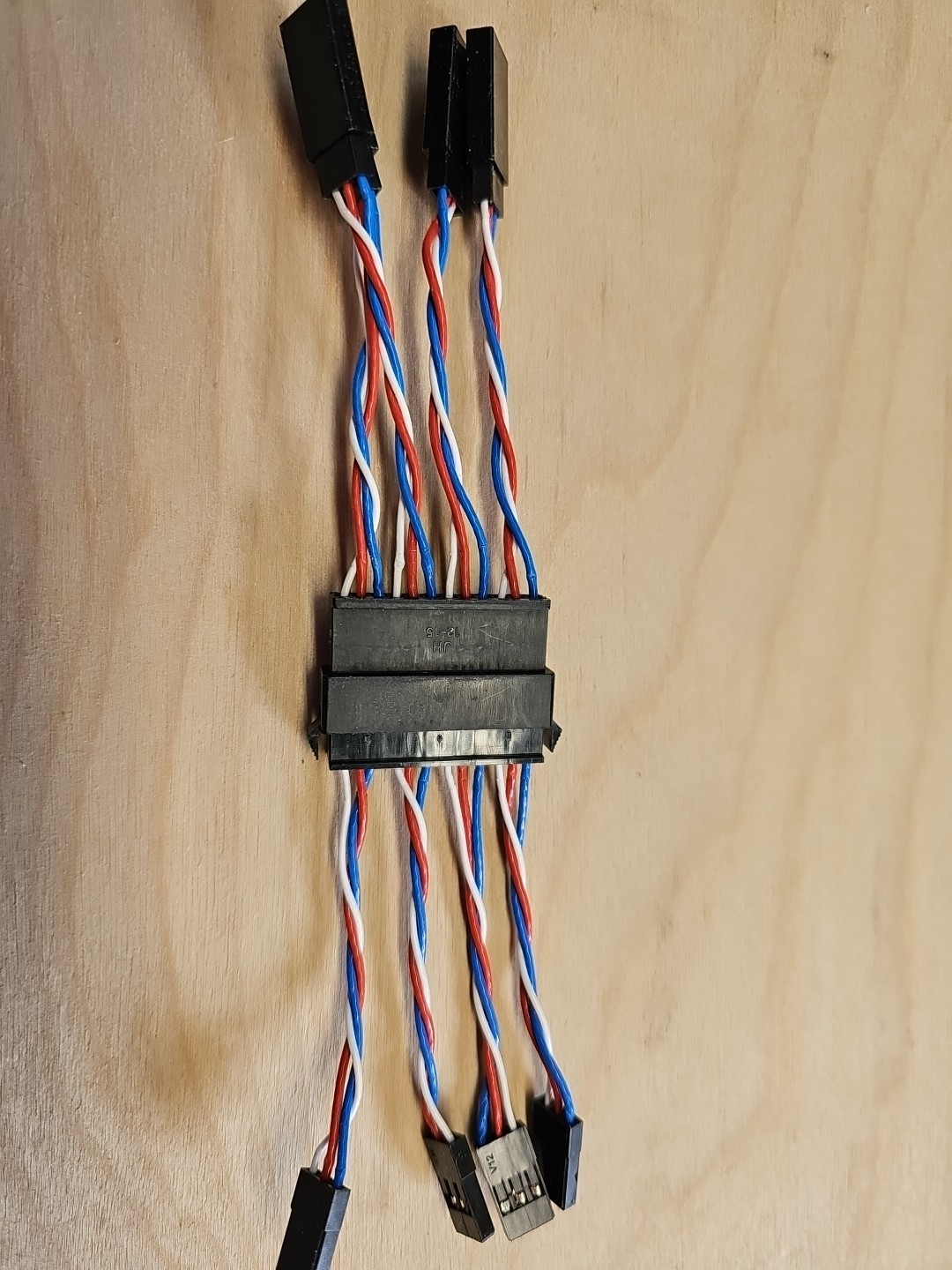4 In 1 Multi Multiple Servo Connector One Click Locking Quick Wing Connection
