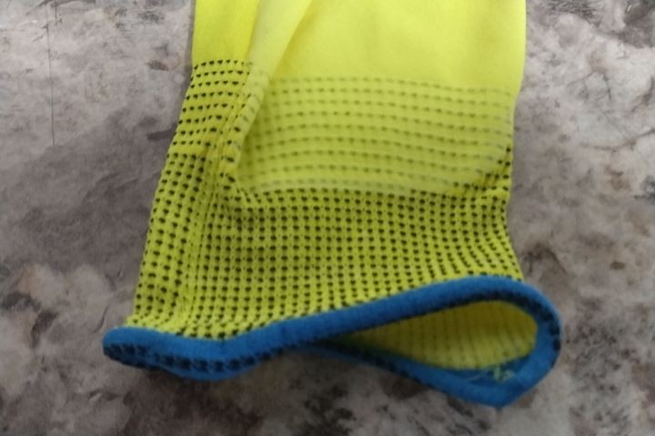 Pip 34-8743FY 12 Pk Size XS / 6 Yellow Cut-Resistant Glove
