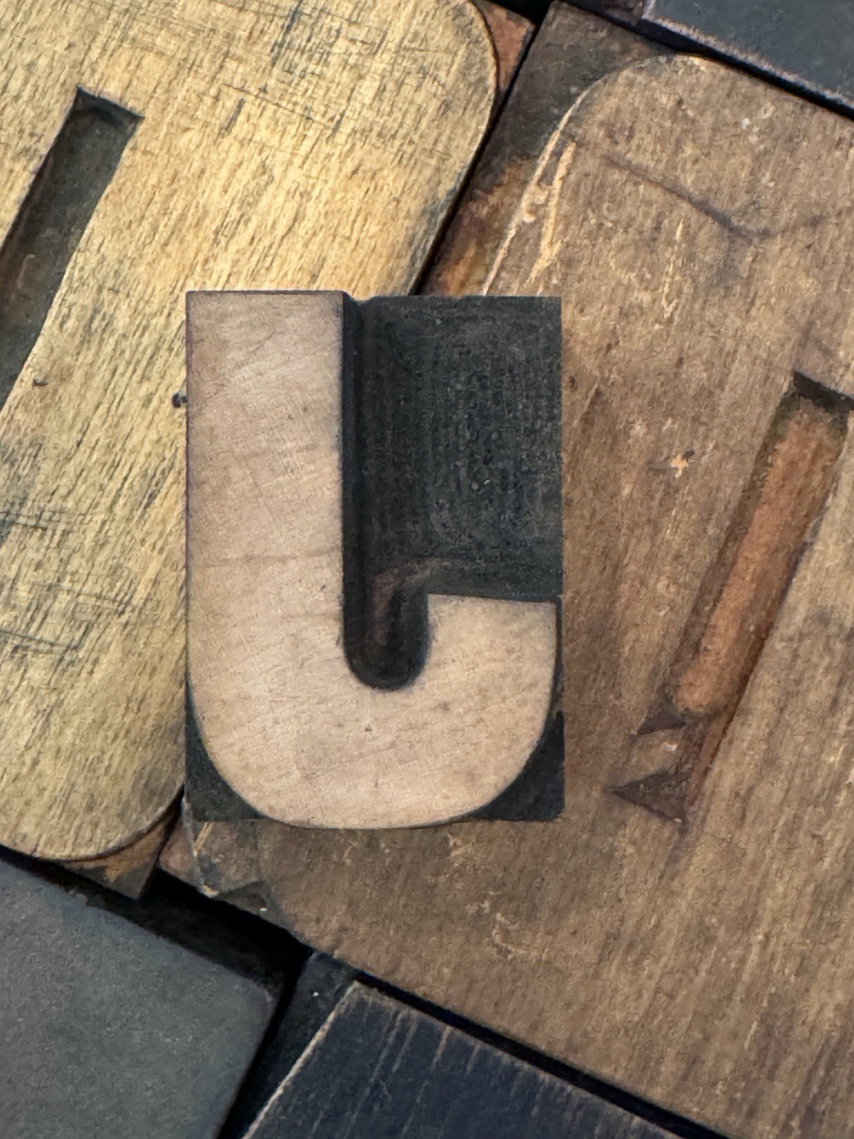 Vintage Letterpress WOOD LETTER J “J” PRINT TYPE Printing 2″