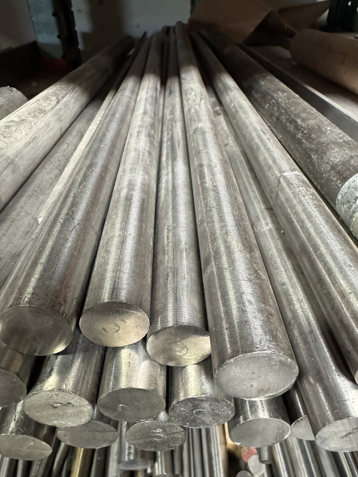 Titanium Round Bar 6AL4V 1.25″ x 12″
