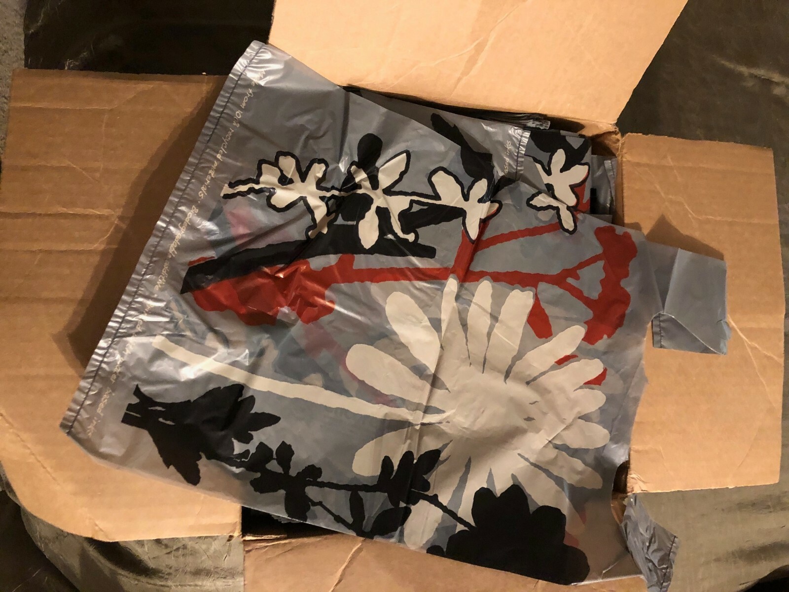 1000 Wild Flowers Plastic T-Shirt Bags w/Handles 11.5″ x 6.5″ x 22″ 