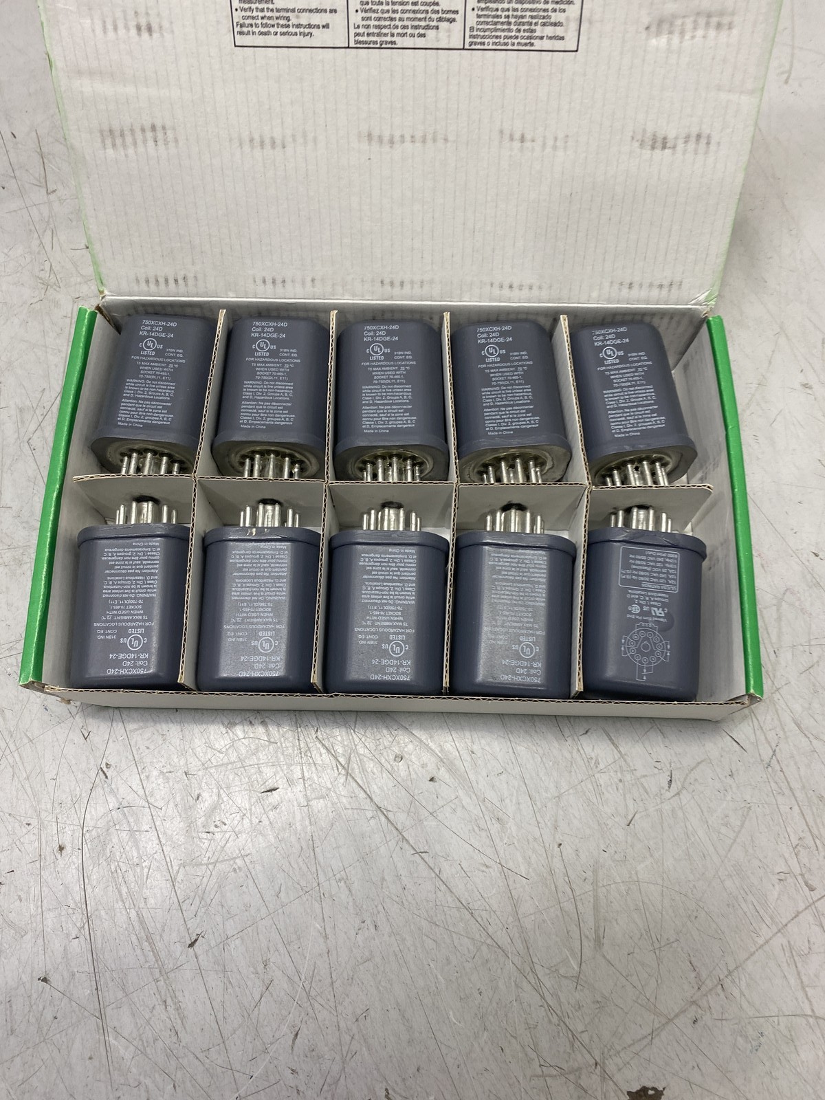 Lot Of 10 Schneider Electric Plug In Socket Mount 750XCXH-24D