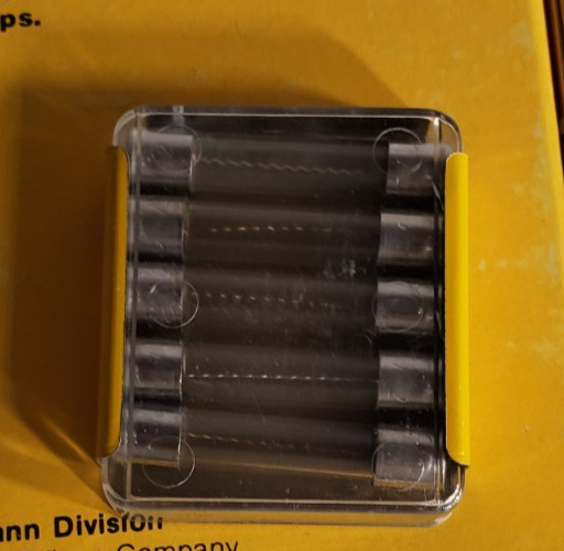 LOT OF 3 100 COUNT BOXS OF BUSS FUSE AGA 1- 1/2 (300 FUSES TOTALS).
