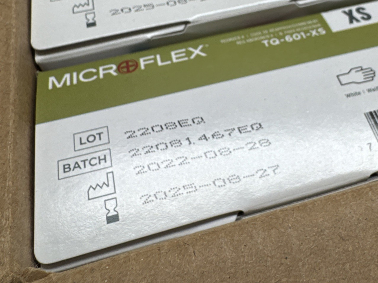 MicroFlex Soft White Nitrile Exam TQ-601-XS *1 CASE* Size: XSmall *See Date*