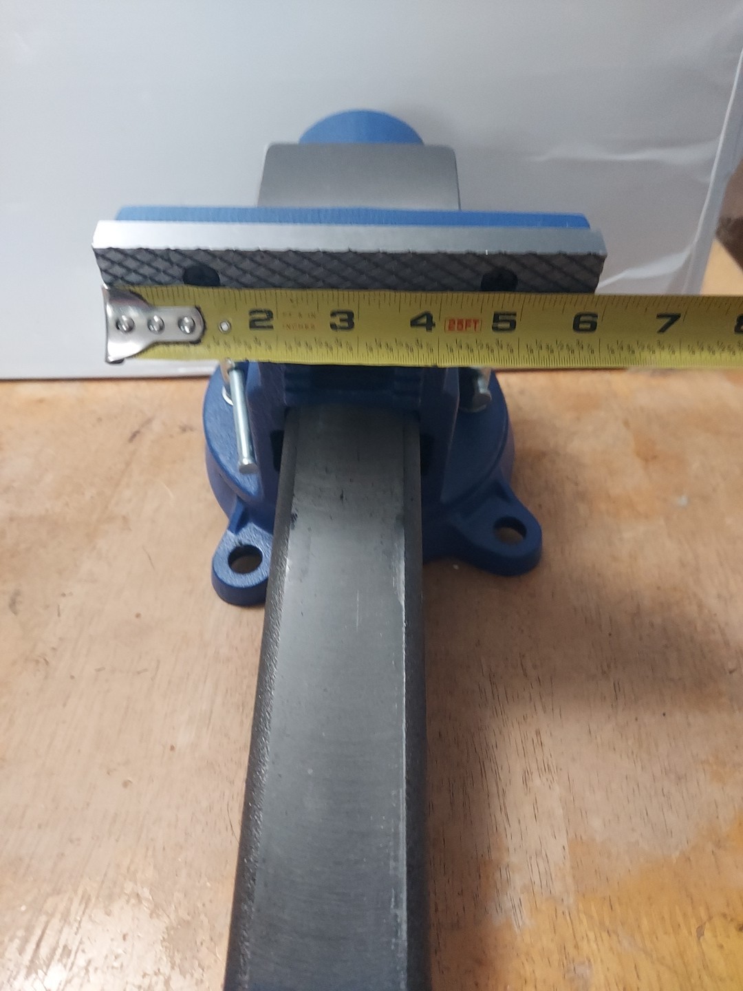 Bench Vise 6″ Jaws HD with Anvil Swivel Base NEW Open Box