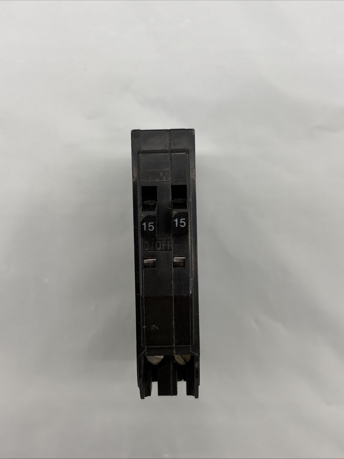 Square D QOT1515 15 Amp 2 Pole Twin Tandem Circuit Breaker (New Open Box)
