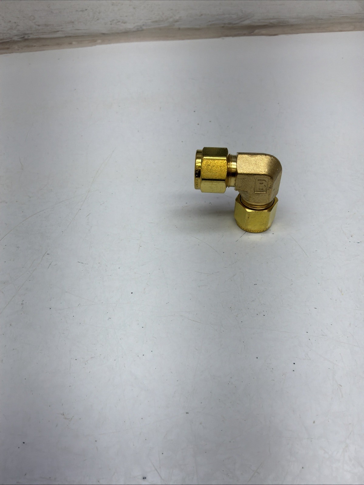 Parker 1/4” A-Lok Brass Union Elbow 8-8 EBZ-B NIB