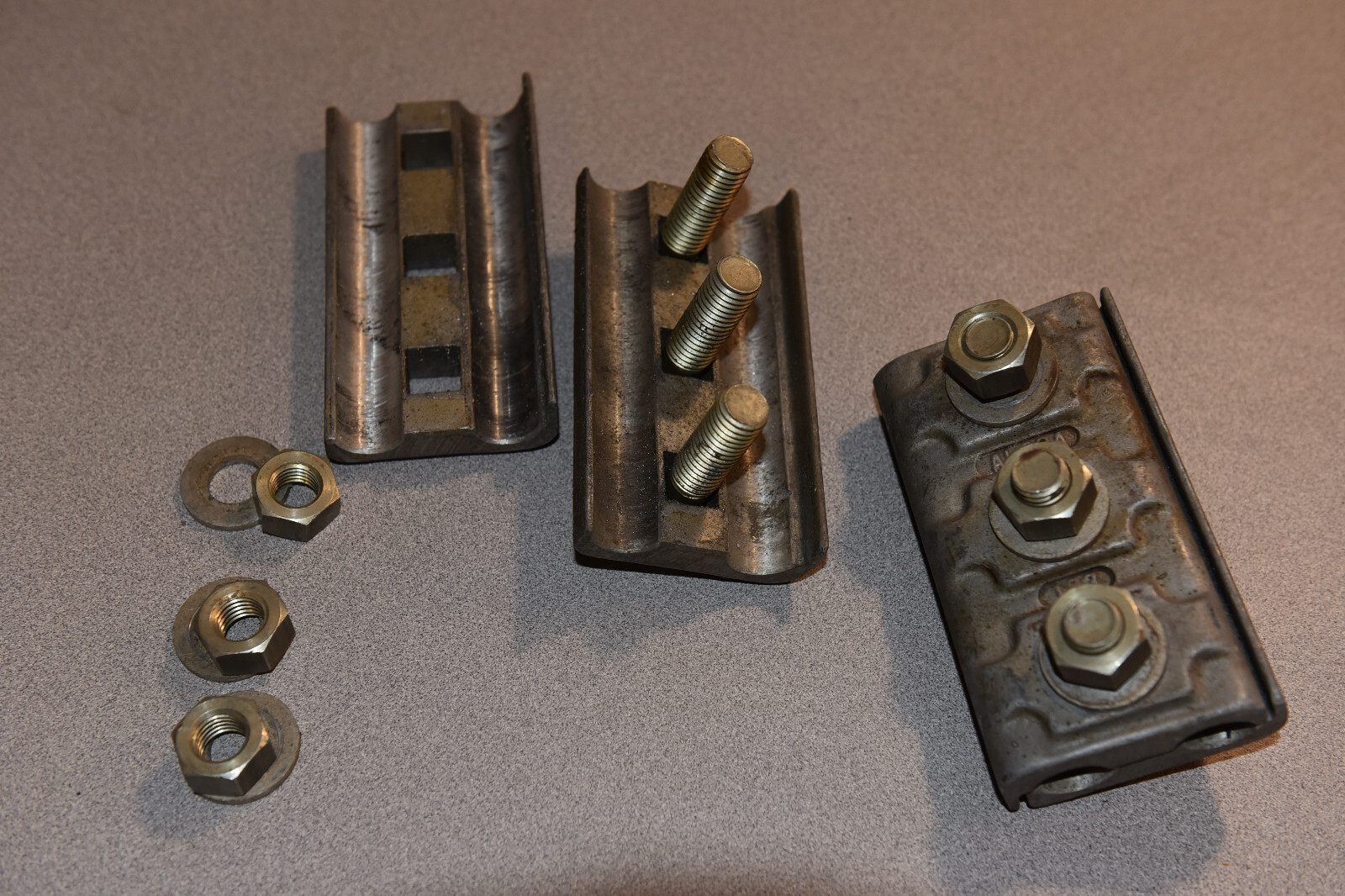 Pair (2) of Alcoa 183 parallel cable connectors
