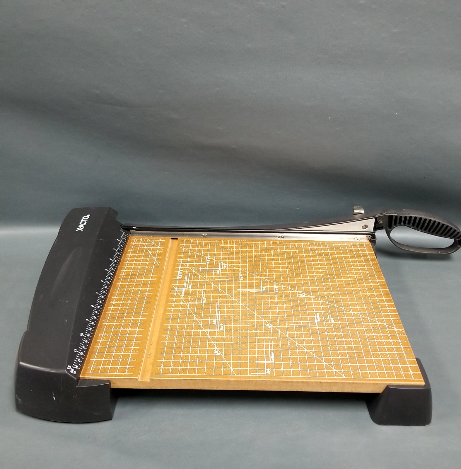 X-ACTO Guillotine Slicer Cutting Board Trimmer #26312 12×15″
