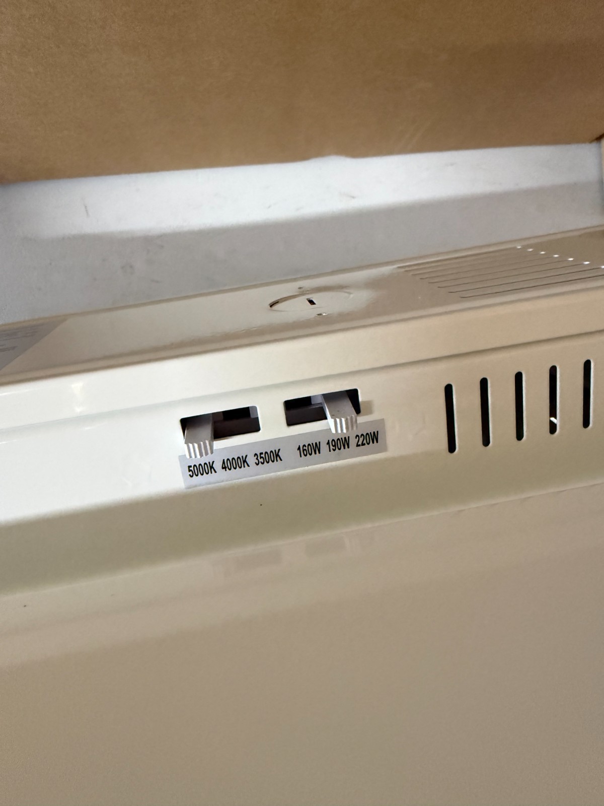 LED Linear High High Bay 220W 4FT 3500K-4000K-5000K Selectable