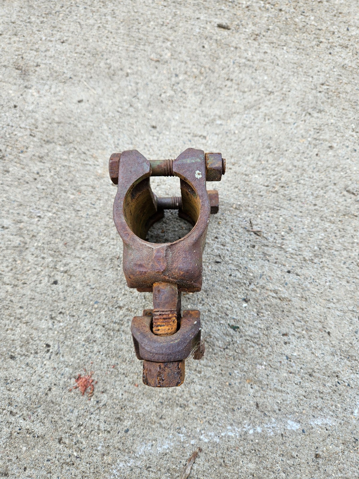 JOHN DEERE CULTIVATOR SHANK PIPE CLAMP ASSY C48N A B H 4020