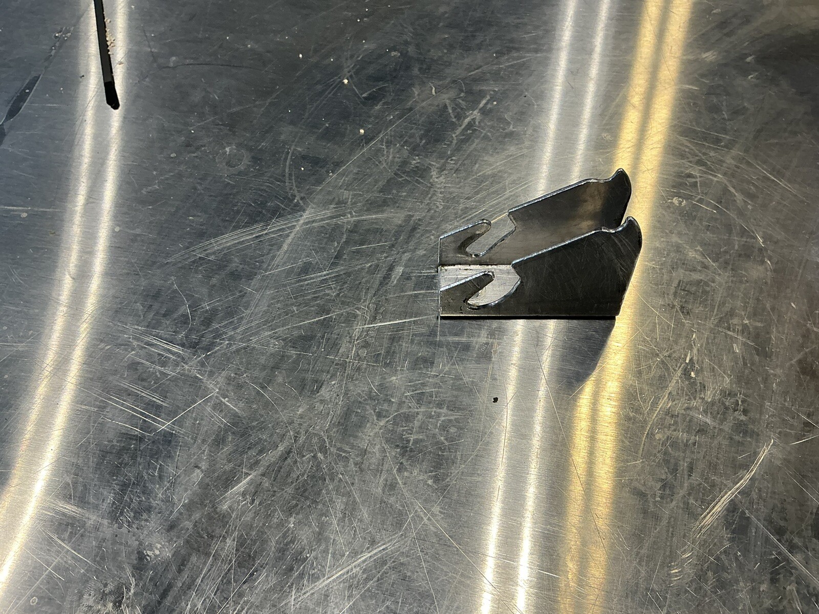 True Bracket, Lid Center Tpp-60/67/93 119 #861551