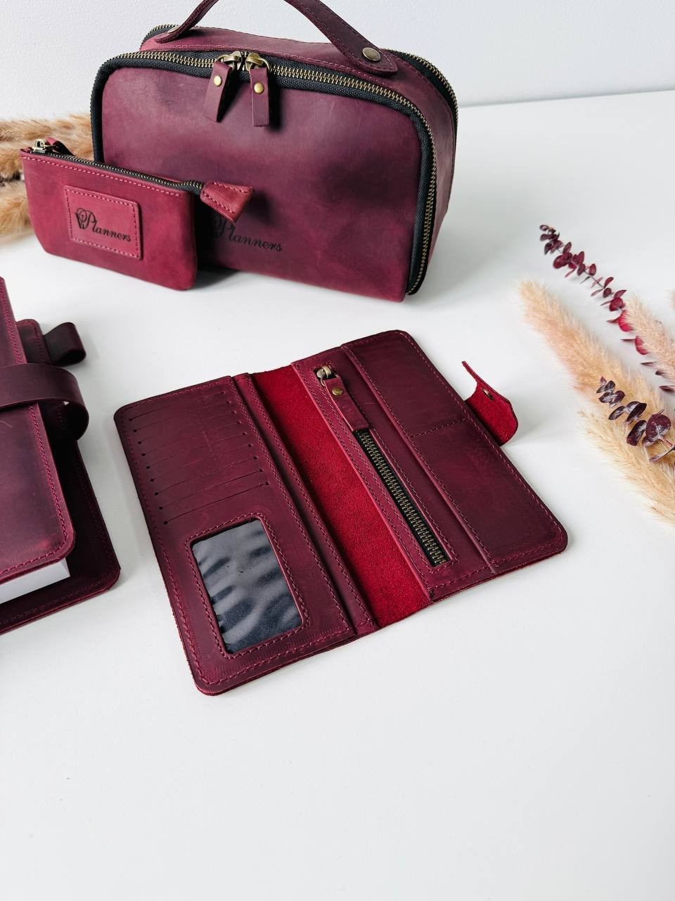 Luxury Leather Gift Set: Notebook, Wallet, Cosmetic Bag, Keychain – Personalized