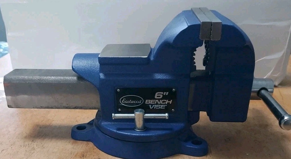 Bench Vise 6″ Jaws HD with Anvil Swivel Base NEW Open Box