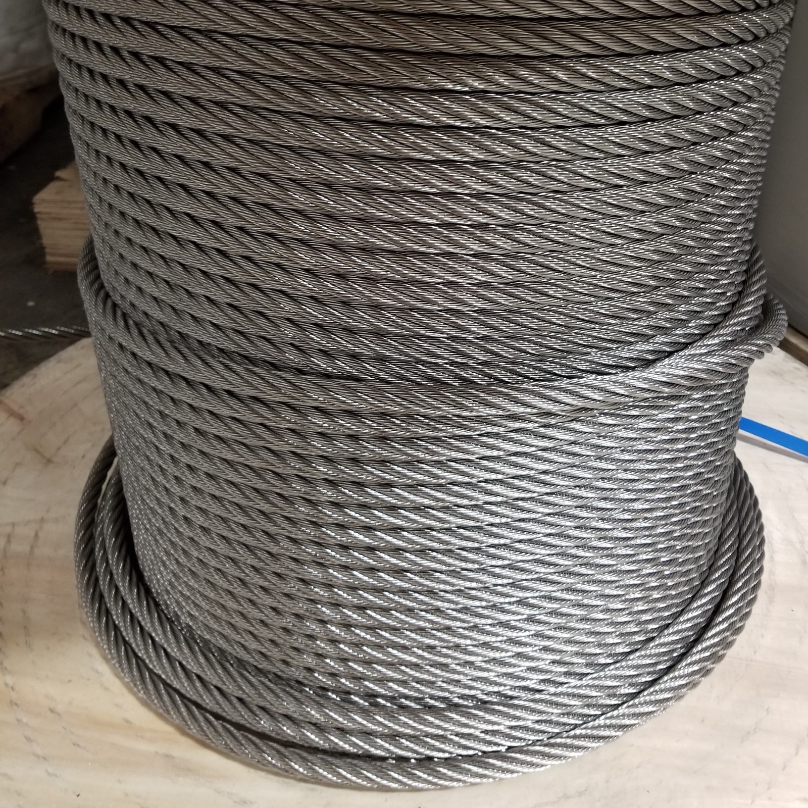 5/8″ Stainless Steel Wire Rope Cable 6×19 IWRC Type 304 (700 Feet)