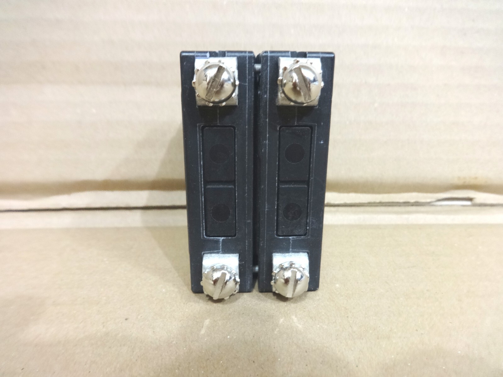 AIRPAX IELH11-1-63-20.0-01-V Dual Breaker 20A