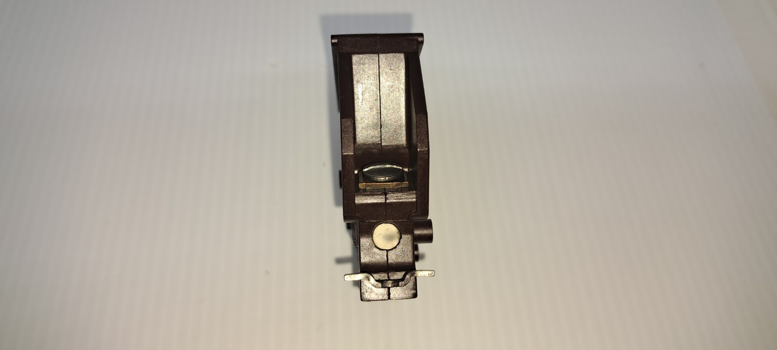 Wadsworth A20N 20 Amp 1 Pole 120V Circuit Breaker Metal Foot A20NI A120NI Flaw